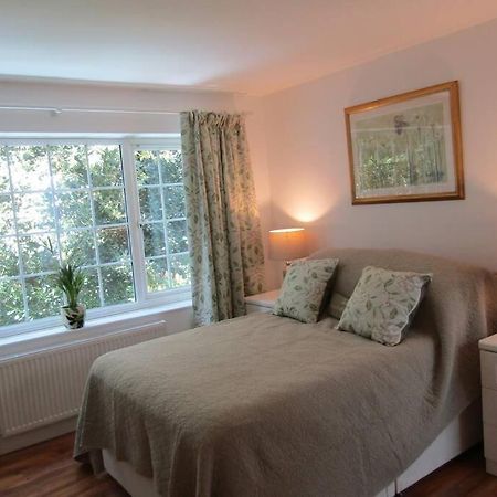 Lovely Spacious Cottage Near The Coast セント・オーステル エクステリア 写真