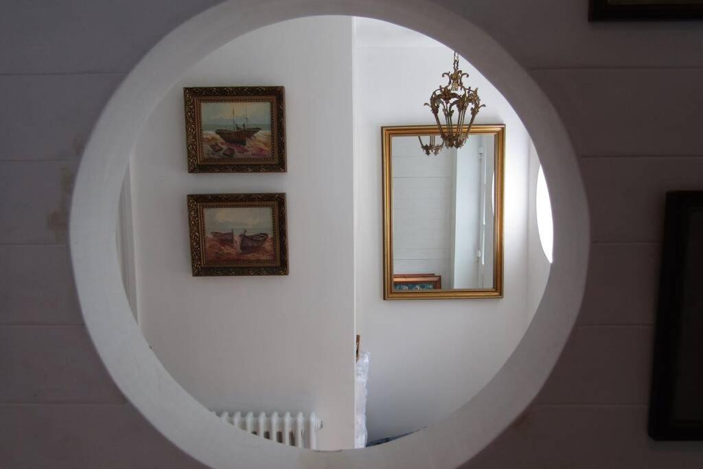Lovely Spacious Cottage Near The Coast セント・オーステル エクステリア 写真